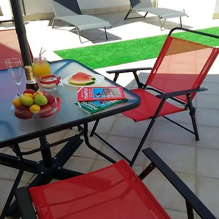 Sweet Two Steps From The Ruins... Πομπηία