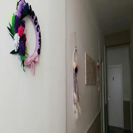 Sweet Two Steps From The Ruins... Bed and Breakfast