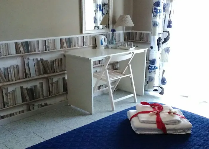 Sweet Two Steps From The Ruins...