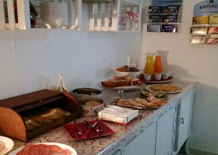 Bed & Breakfast Sweet Two Steps From The Ruins... 3*