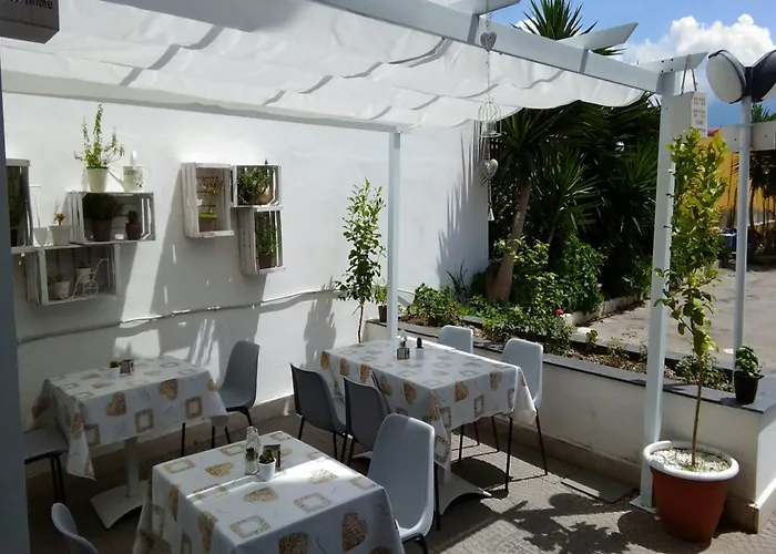 Bed & Breakfast Sweet Two Steps From The Ruins...