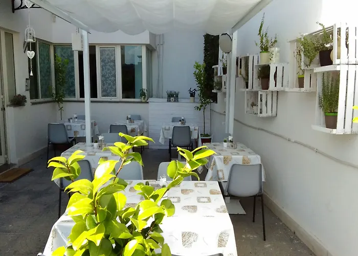 Bed & Breakfast Sweet Two Steps From The Ruins... 3*