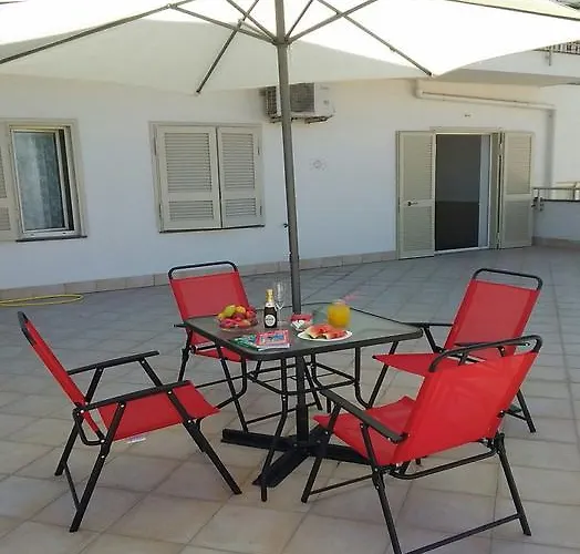 Sweet Two Steps From The Ruins... 3* Pompei