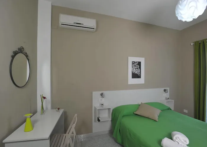 Sweet Two Steps From The Ruins... 3* Pompei