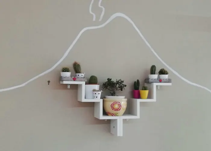 Sweet Two Steps From The Ruins... Bed & Breakfast